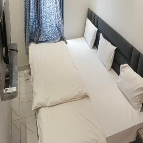 Triple Beded Room